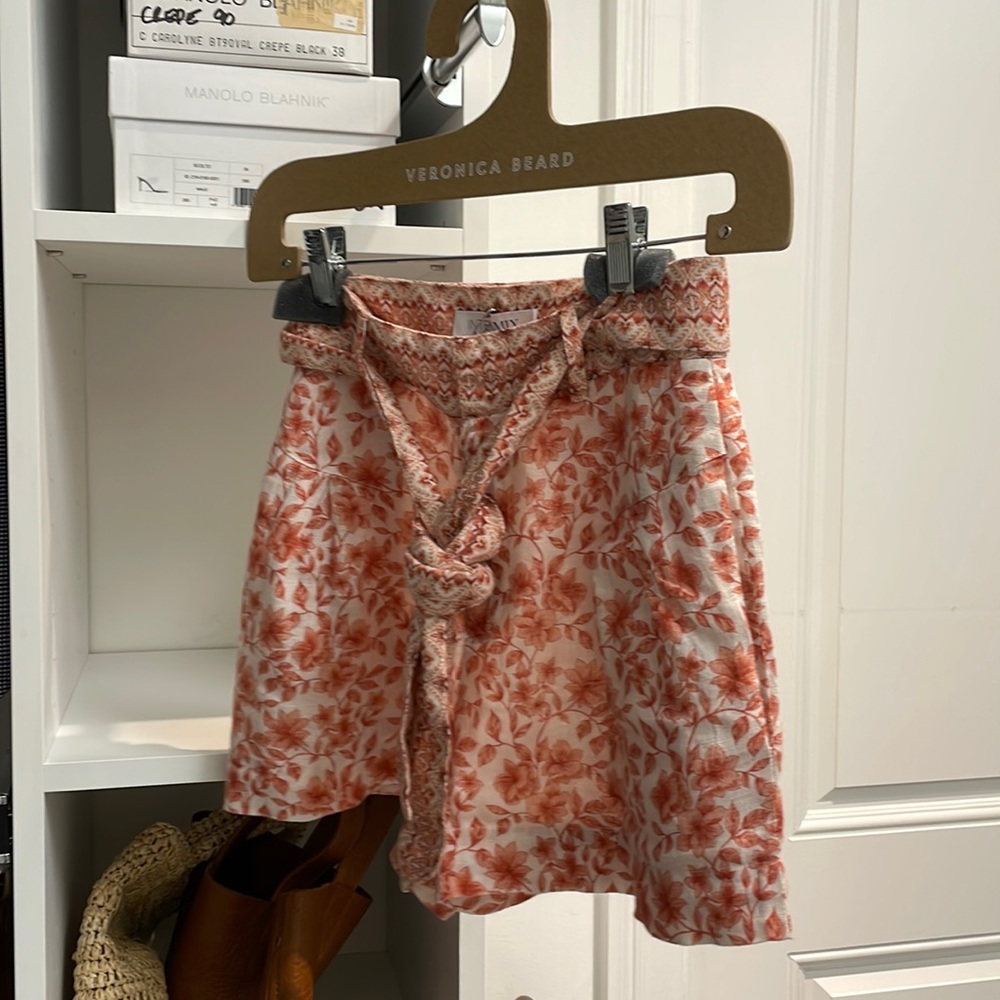 Intermix Linen Shorts Summer 2022